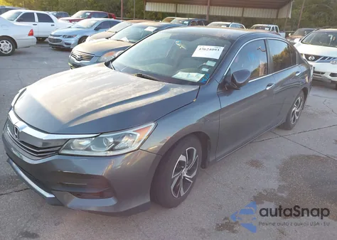 2016 Honda Accord Lx z USA, uszkodzony, nr VIN 1HGCR2F31GA138734
